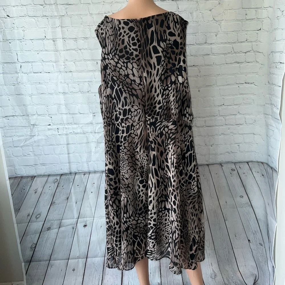 Dress Barn Gray, Brown & Black Cheetah Print dress size 22 - Picture 6 of 8